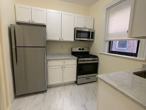 27 Saint Lukes Road #5