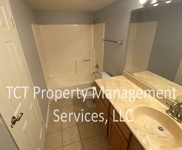 330 S Beck Ave #104 — Photo 8