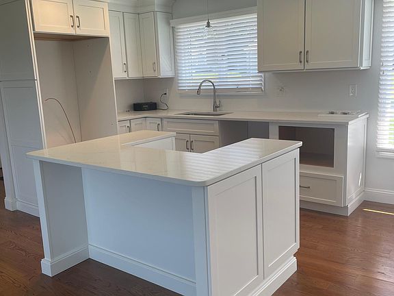 5th image of 14 Murphy Dr
