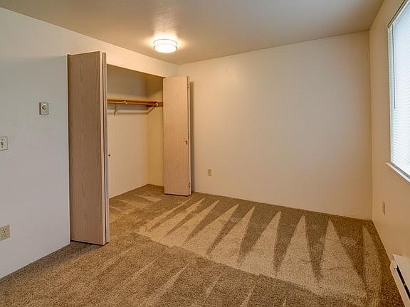 3rd image of 200 Lippert Dr W APT B110