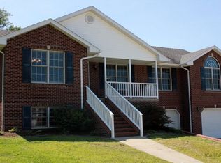 3015 Mercedes Ln, Jefferson City, MO 65109