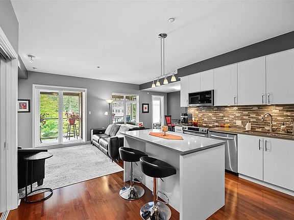 5th image of 1375 Bear Mountain Pkwy #203