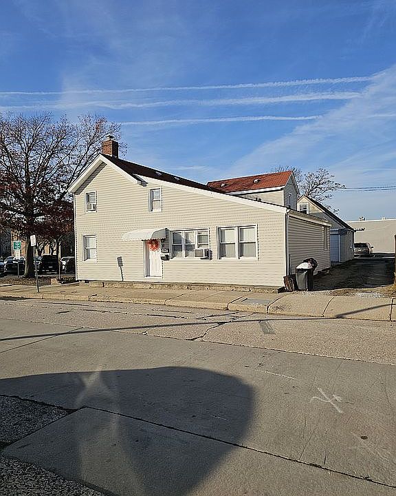 1st image of 23 Washington St