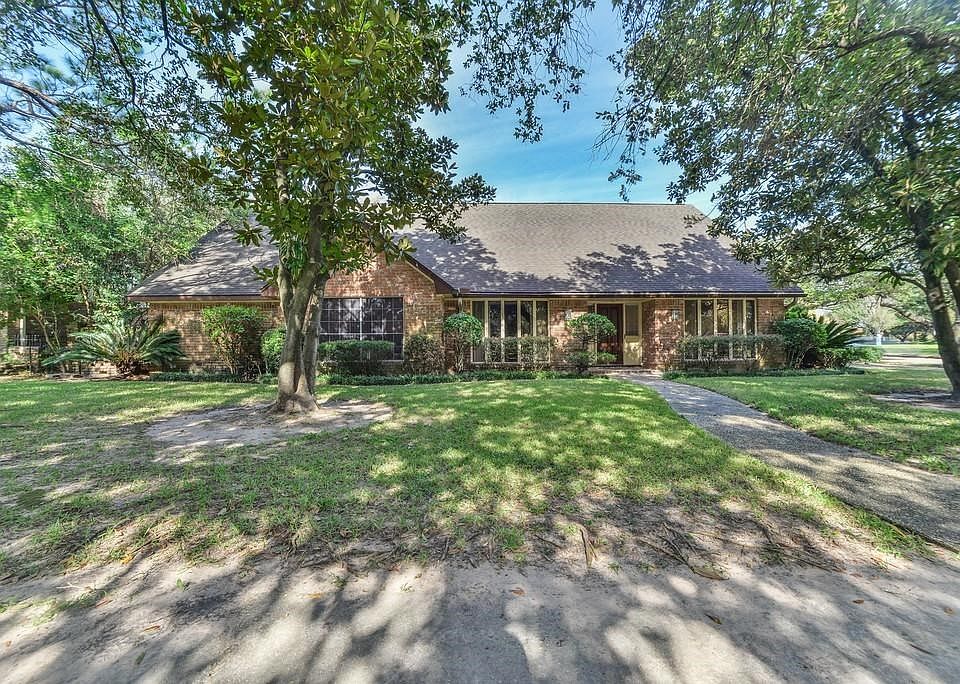 1st image of 5102 Braesheather Dr