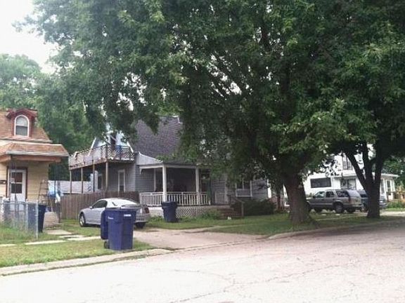 2nd image of 479 N Terrace St