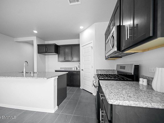 3rd image of 111 Dawson St