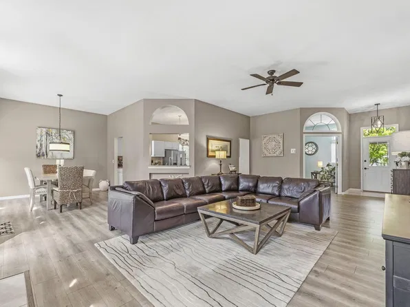 4787 Britton Farms Dr, Hilliard, OH 43026