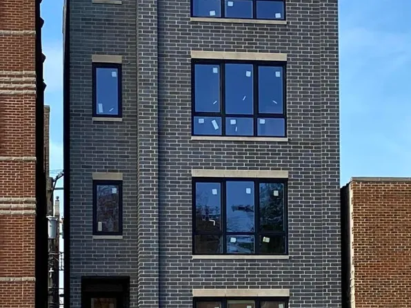 3348 N Ashland Ave #4, Chicago, IL 60657