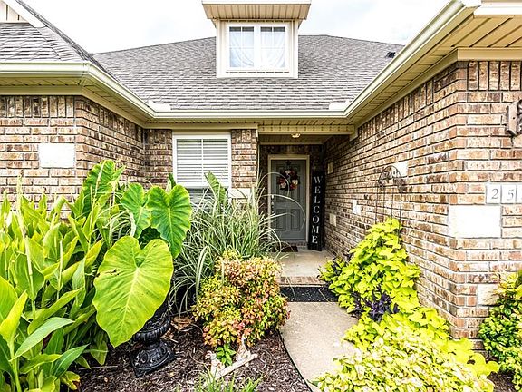 4th image of 2539 N Tavistock Ct