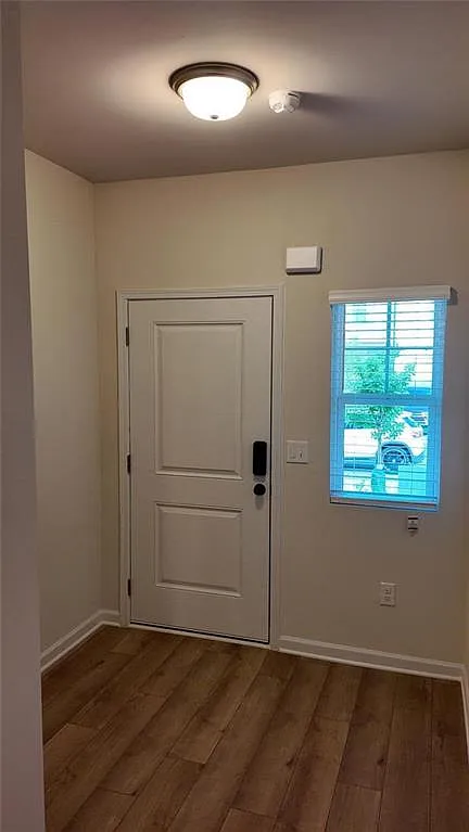 3 bed, 2.5 bath, 1485 sqft, $2,500 — Photo 4