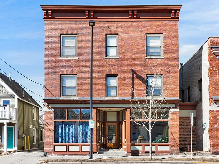 1216 Williamson St — Photo 17