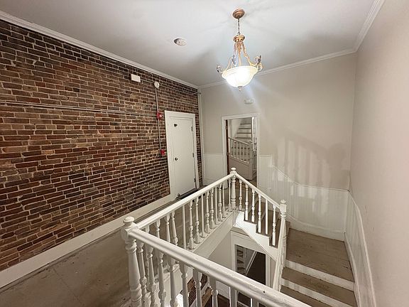 5th image of 463 Cumberland Ave #7
