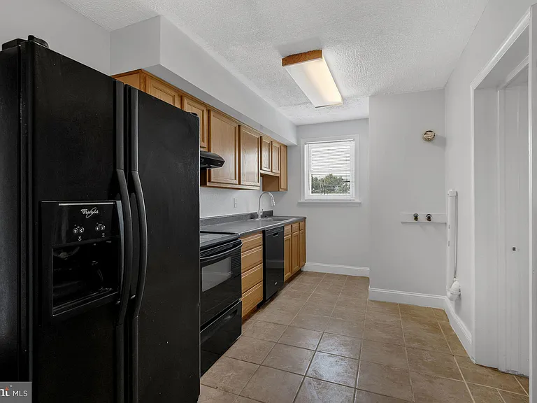 1608 W St SE — Photo 16
