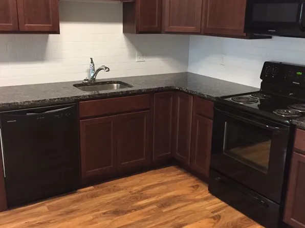 Vista Apartments, 1039 Howe Ave #200, Shelton, CT 06484