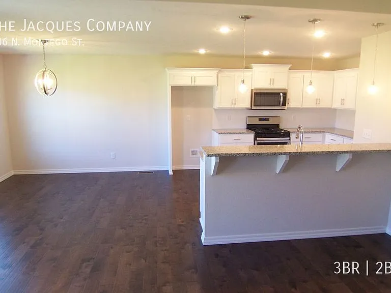 706 N Montego St — Photo 16