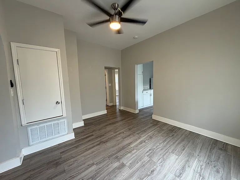 232 Regina St #1 — Photo 7
