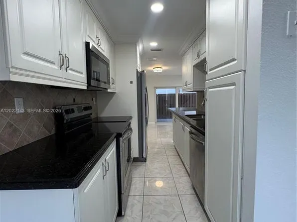 8231 NW 8th Pl #3, Fort Lauderdale, FL 33324