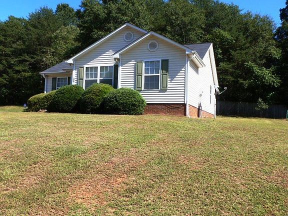 2nd image of 548 Holly Run Ct