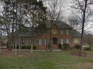 8401 Galahad Ln, Harrisburg, NC 28075