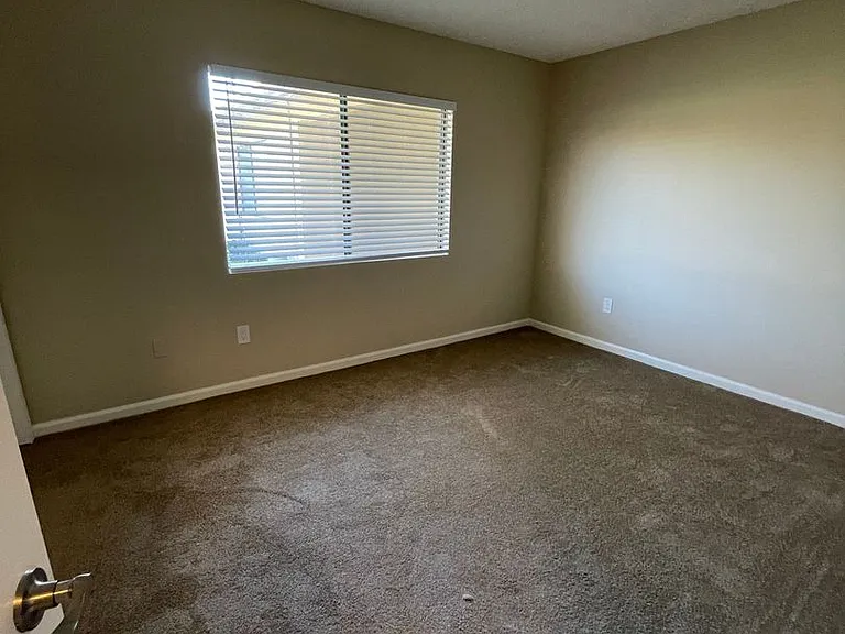 Jones Apartments — Photo 7