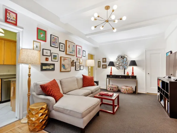 30 5th Avenue image 1 of 6