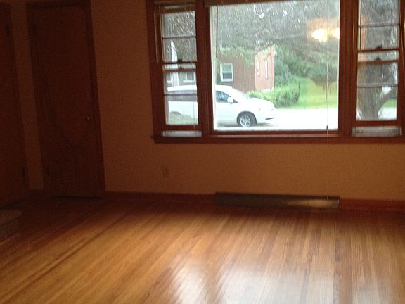 4th image of 6 N Davis St