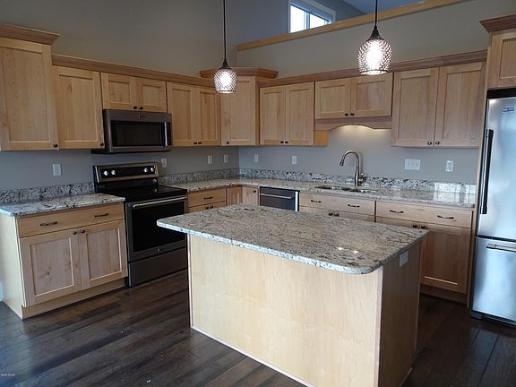 3rd image of 5915 Wydown Dr