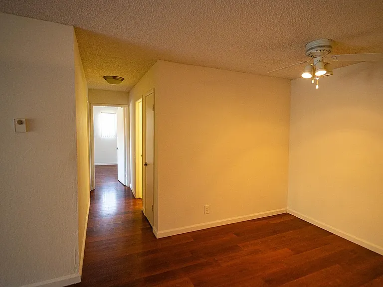 The Chestnut 2+2 dining/hallway