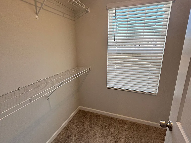 4253 Feetham Dr — Photo 10