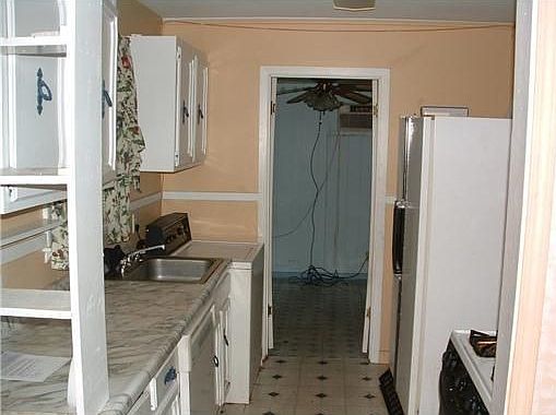 4th image of 414 River Oaks Dr