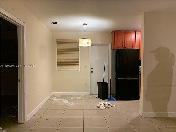 5th image of 1361 NE 116th St #1363