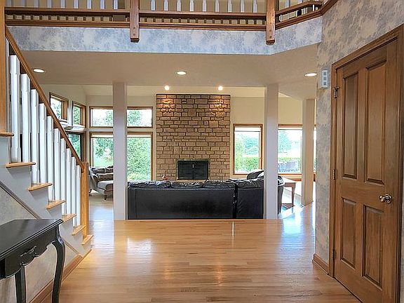 4th image of 1406 Poppy Hills Dr