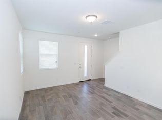 2008 N Perry Ln, Clovis, CA 93619