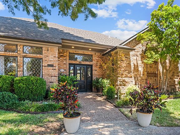 3rd image of 4327 Creekmeadow Dr