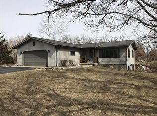 N3276 Deerview Ct, Waupaca, WI 54981