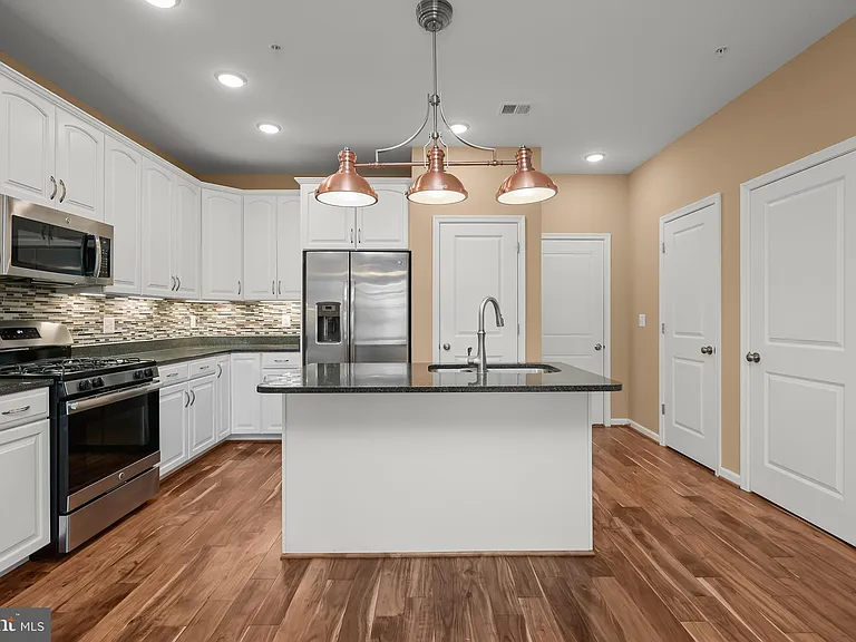 1304 Ribbon Limestone Ter SE — Photo 7
