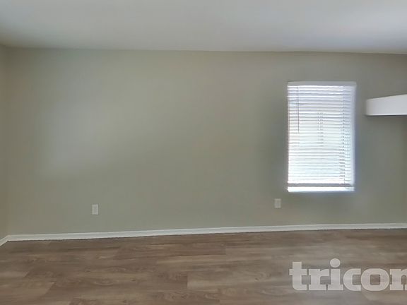 2nd image of 3144 McLennan Ave