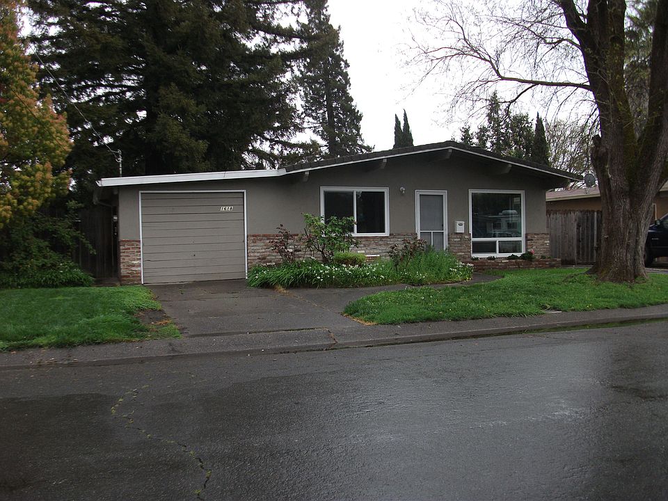 1st image of 1618 Carol Dr