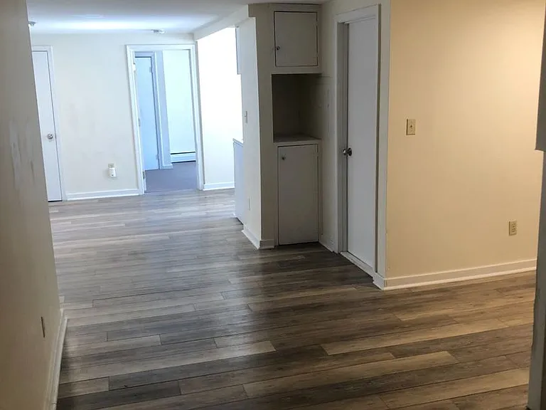 54 Longwood Ave — Photo 3