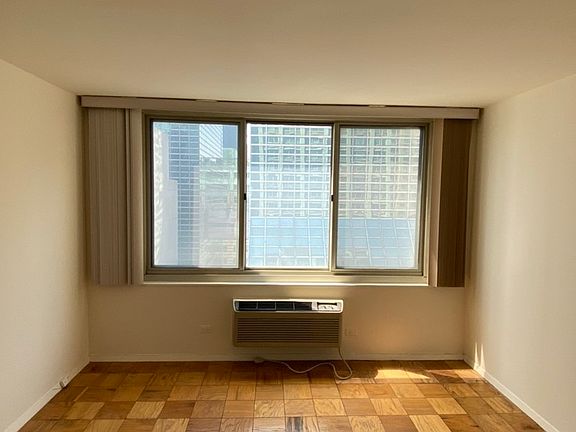 4th image of 333 E 45th St APT 19F