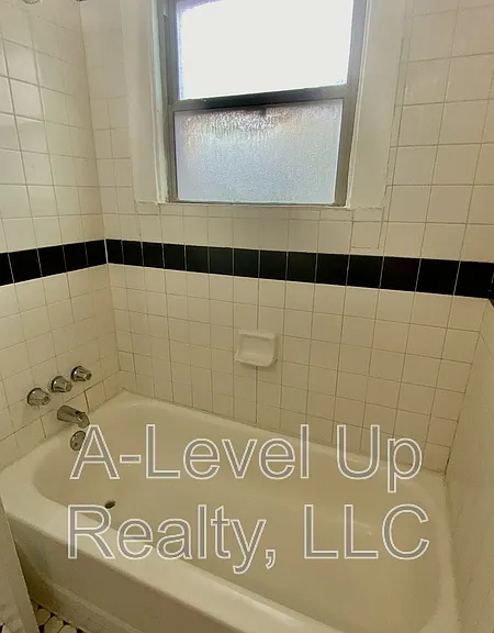 302 N Euclid Ave #1 — Photo 16