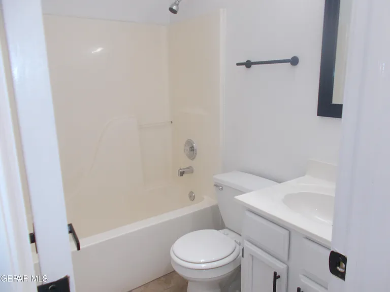 1860 Joan Francis Dr — Photo 16