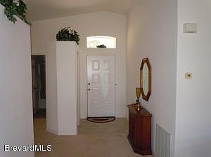 3rd image of 521 Benton Dr