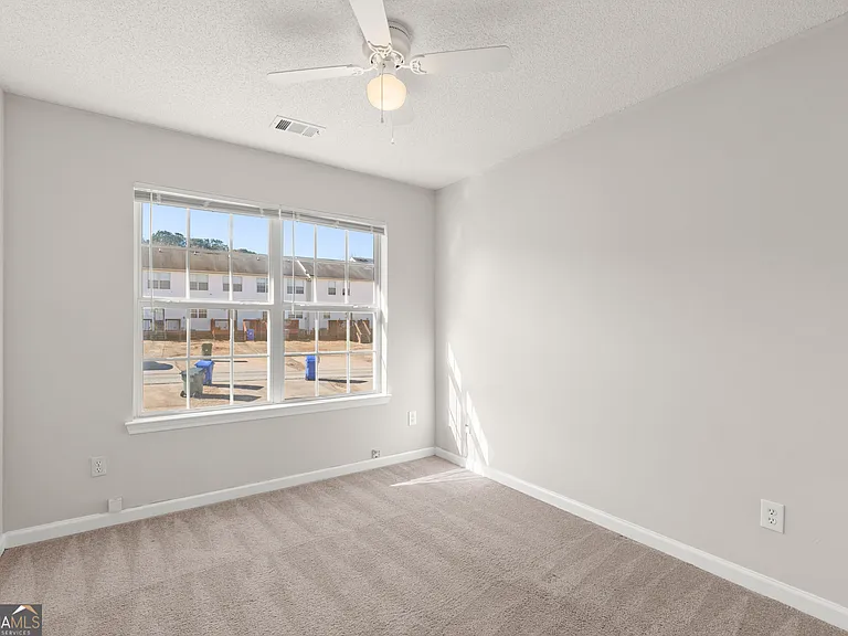 132 Hawkeye Ln — Photo 8