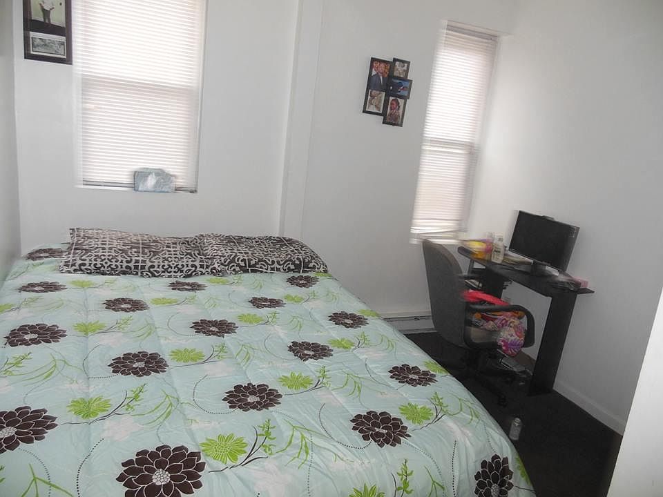 2nd image of 146 Nichols St APT 4