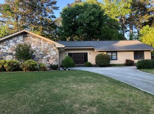 2242 Chaparral Dr, Snellville, GA 30078