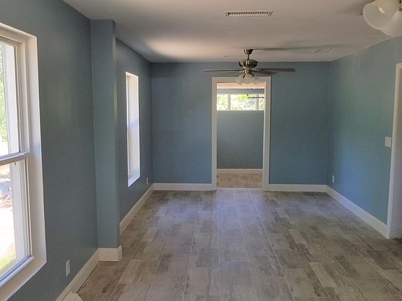 3rd image of 2970 Daniels St