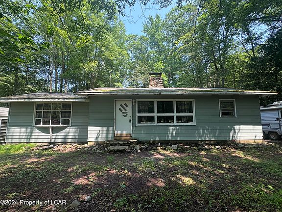 3rd image of 6026 Beech Dr