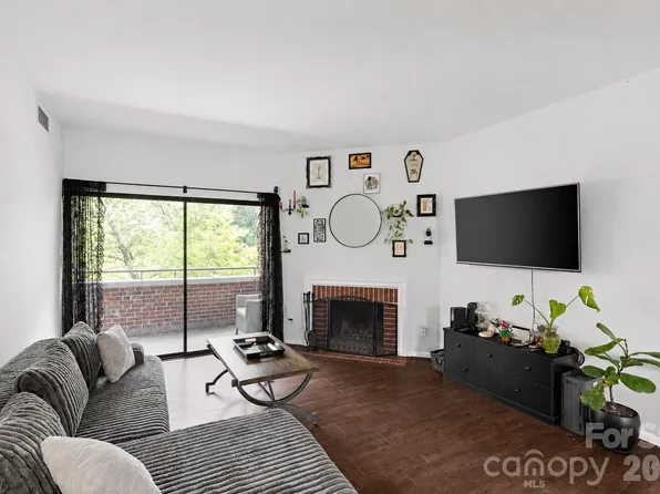 224 N Poplar St APT 22, Charlotte, NC 28202