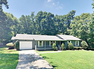 11301 Walking Horse Ln, Charlotte, NC 28215